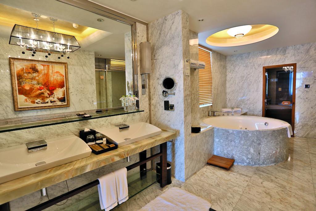 Howard Johnson Kaina Plaza Changzhou 常州 外观 照片