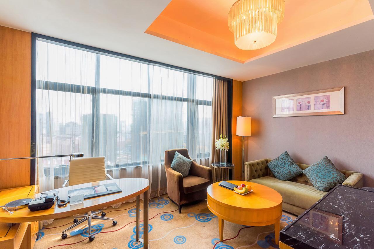 Howard Johnson Kaina Plaza Changzhou 常州 外观 照片